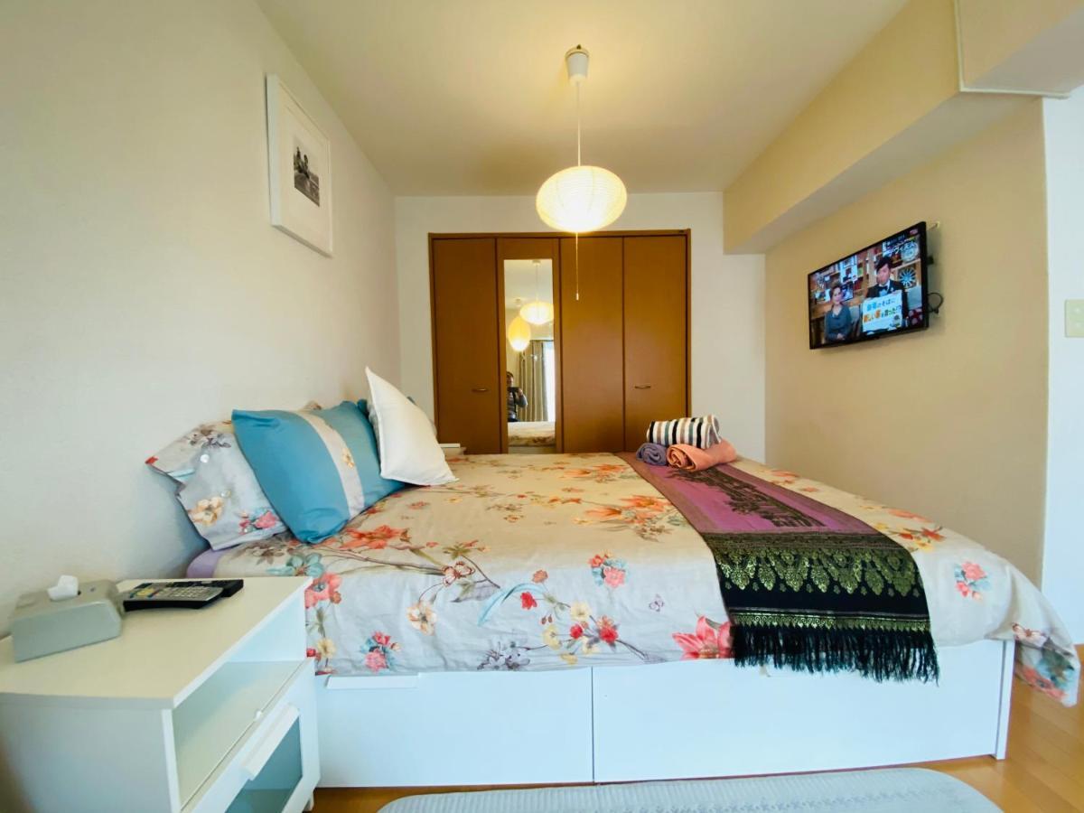 Suny 402 Apartment